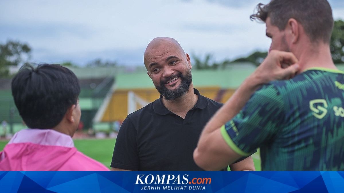 Sergio van Dijk and Neo Gen Football Academy