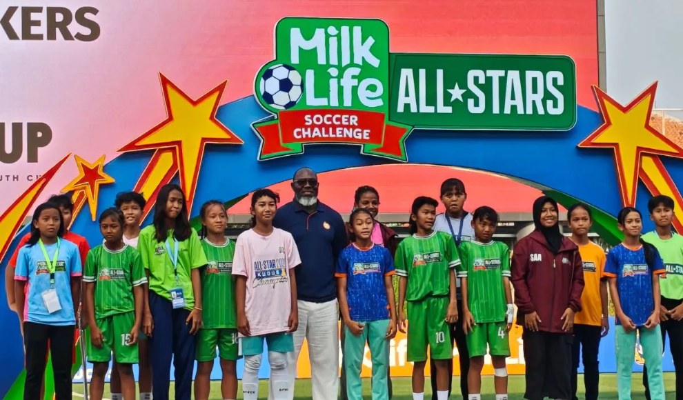 MLSC All-Stars head coach Jacksen Tiago with the U12 squad selected for SingaCup 2026